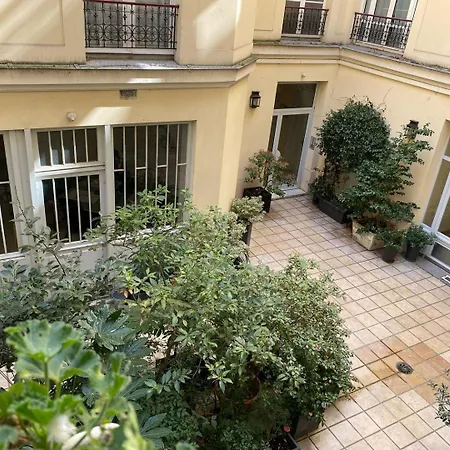 Bright In The Heart Of Le Marais Paris