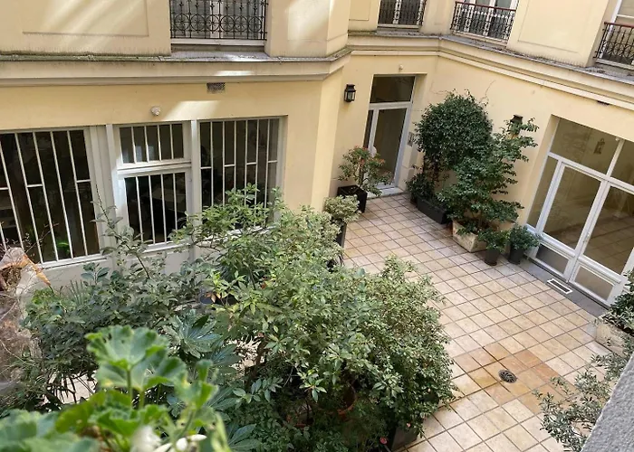 Bright In The Heart Of Le Marais 파리