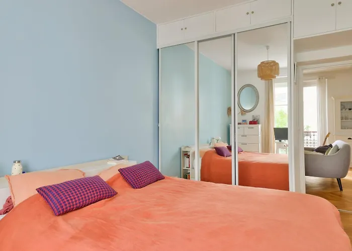 Bright In The Heart Of Le Marais 아파트 *