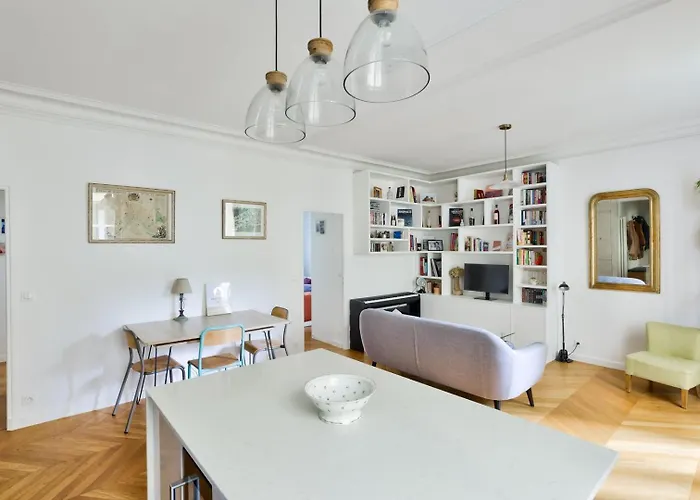 Bright In The Heart Of Le Marais *