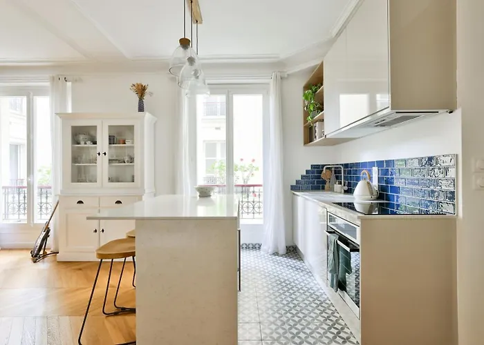 Bright In The Heart Of Le Marais *